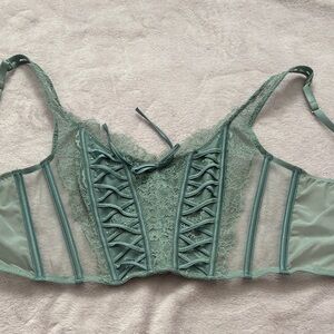 Victoria’s Secret| Elegant Lace-Up Green Bralette